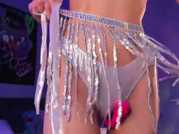 webcam girl dreamy_kira live cam image #10668434