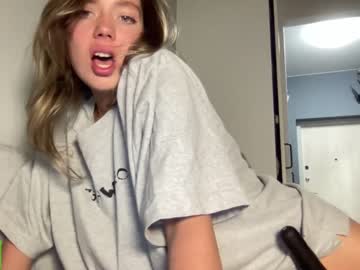 webcam girl angel_from_sky live cam image #8557311