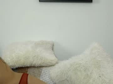 webcam girl peek_in_my_window live cam image #9760834