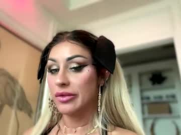 webcam girl avalonnfoxx live cam image #12624367