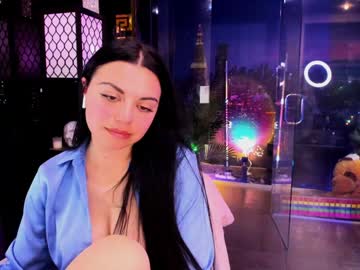 webcam girl alma_pearl live cam image #12630760