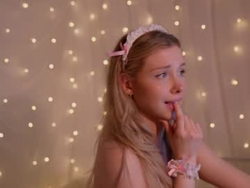 webcam girl april_blush live cam image #9857934