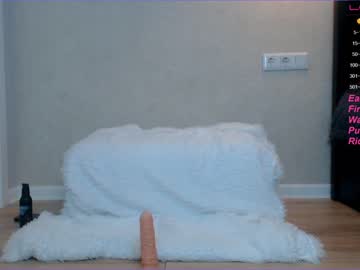 webcam girl loonyko live cam image #1595541