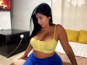 webcam girl amy_queen7 live cam image #2402411