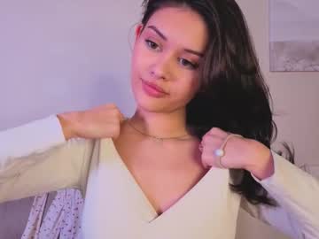 webcam girl odiliadarbyshire live cam image #12875982