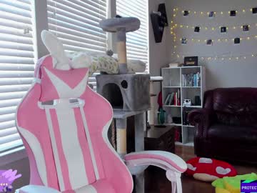 webcam girl violetttflowers live cam image #6712194
