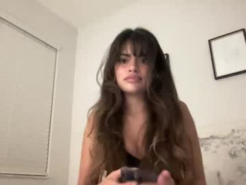 webcam girl poutyselena live cam image #9451826