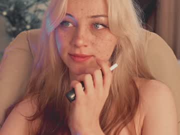 webcam girl mia_milagros live cam image #12442271