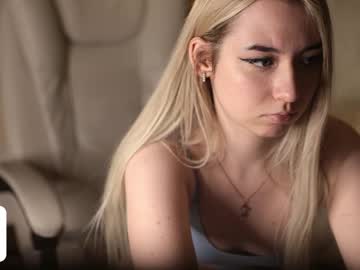 webcam girl owlluree live cam image #8676427