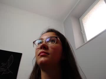 webcam girl yourcrazyneightbor live cam image #2948609