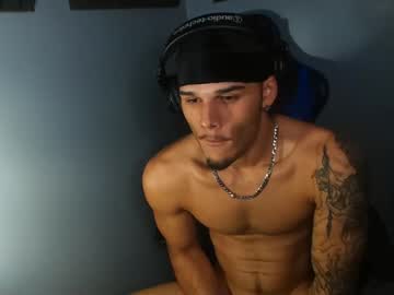 webcam man kylewhitedgs live cam image #8579491