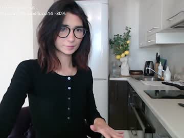 webcam girl crystal_one live cam image #2083804