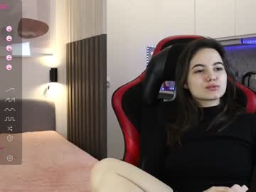 webcam girl _whoareu_ live cam image #8708027