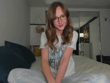 webcam girl innocentprovenguilty live cam image #2542219
