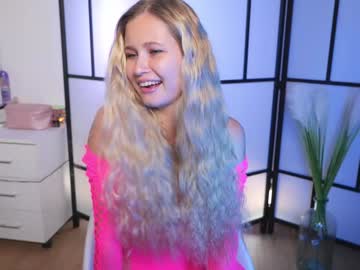 webcam girl stella_and_stephan live cam image #9746070