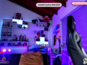 webcam girl yesikasaenz live cam image #4084837