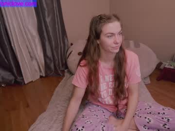webcam girl chroniclove live cam image #4408201