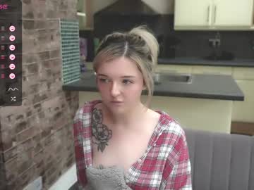 webcam girl lucydelovely live cam image #7072590