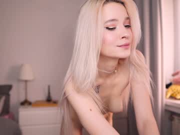 webcam girl daddystrouble live cam image #1977979