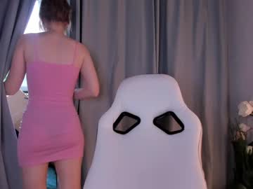 webcam girl nerdy_freyua live cam image #10193374