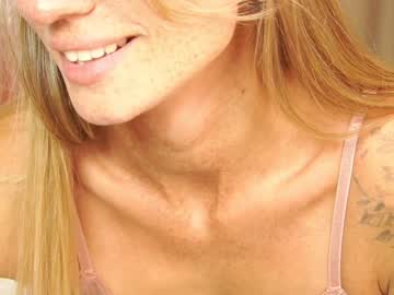 webcam girl artease live cam image #10821080