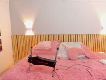 webcam girl little_effy18 live cam image #7278085