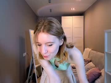 webcam girl silver_gin live cam image #9156060