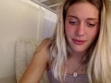 webcam girl bambis_honeypot live cam image #1372648