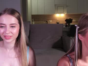 webcam girl ella_twinkle live cam image #10546606