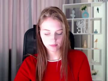 webcam girl lilliasweety live cam image #2361232