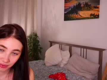 webcam girl henriettaheldreth live cam image #11795002