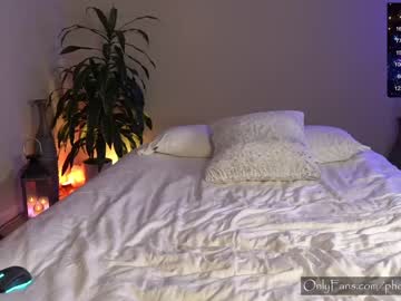 webcam girl phoenix_taylor live cam image #7798177