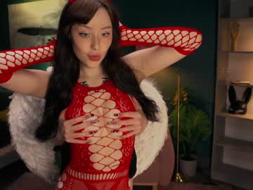 webcam girl ella_knockers_xl live cam image #3196557