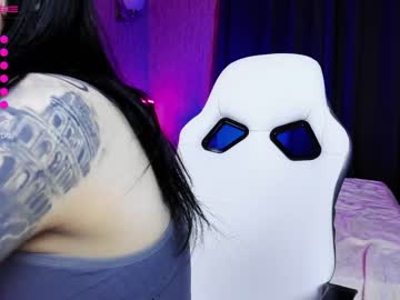 webcam girl lina_bitch live cam image #2953128