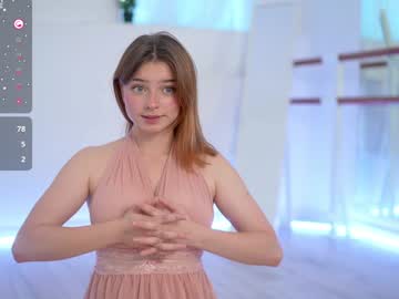 webcam girl floret_joy live cam image #10562591