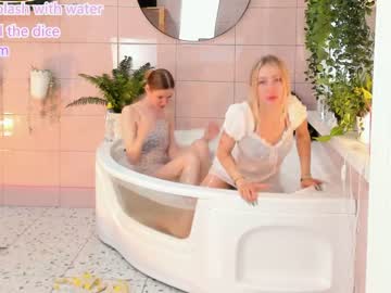 webcam girl cassie_palmer live cam image #6584192