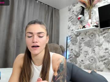 webcam girl joconda live cam image #1201970