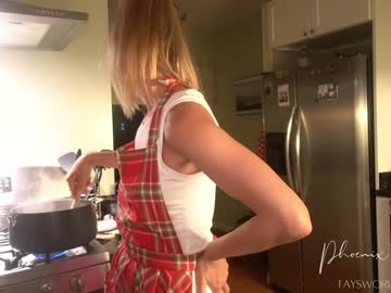 webcam girl phoenix_taylor live cam image #856672