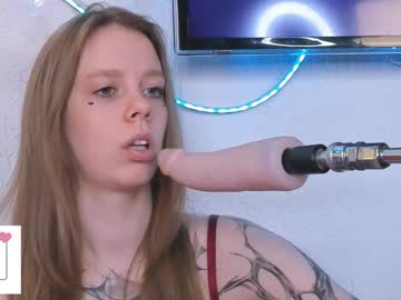 webcam girl kitness_sky live cam image #11901711