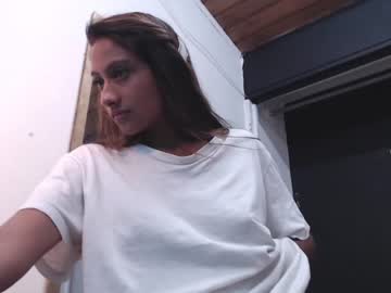 webcam girl strawberry_7245 live cam image #1644027