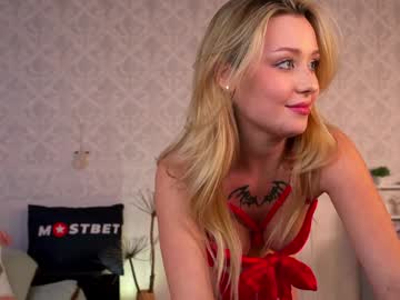 webcam girl ella_knockers_xl live cam image #11033548