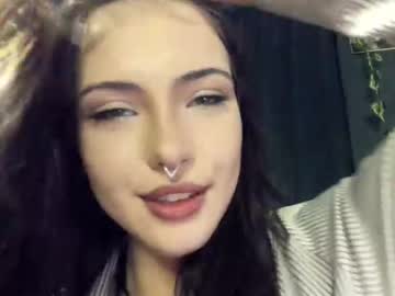 webcam girl bmwm5f90 live cam image #12531884