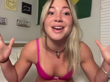 webcam girl lovecayaxo live cam image #8900936