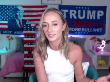 webcam girl holihurricane live cam image #10180353
