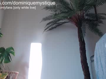 webcam girl dominiquemystique live cam image #6692534