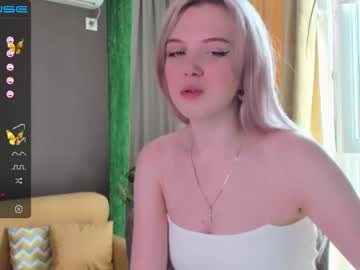 webcam girl small_blondee live cam image #2258284