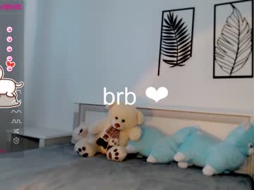 webcam girl small_blondee live cam image #4859646