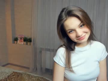 webcam girl smiles_energy live cam image #7958835