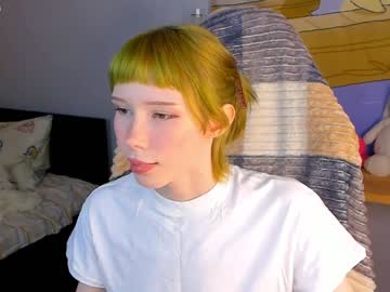 webcam girl littlething88 live cam image #1752725