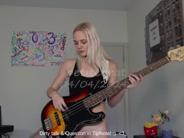 webcam girl petitebrat live cam image #9002523